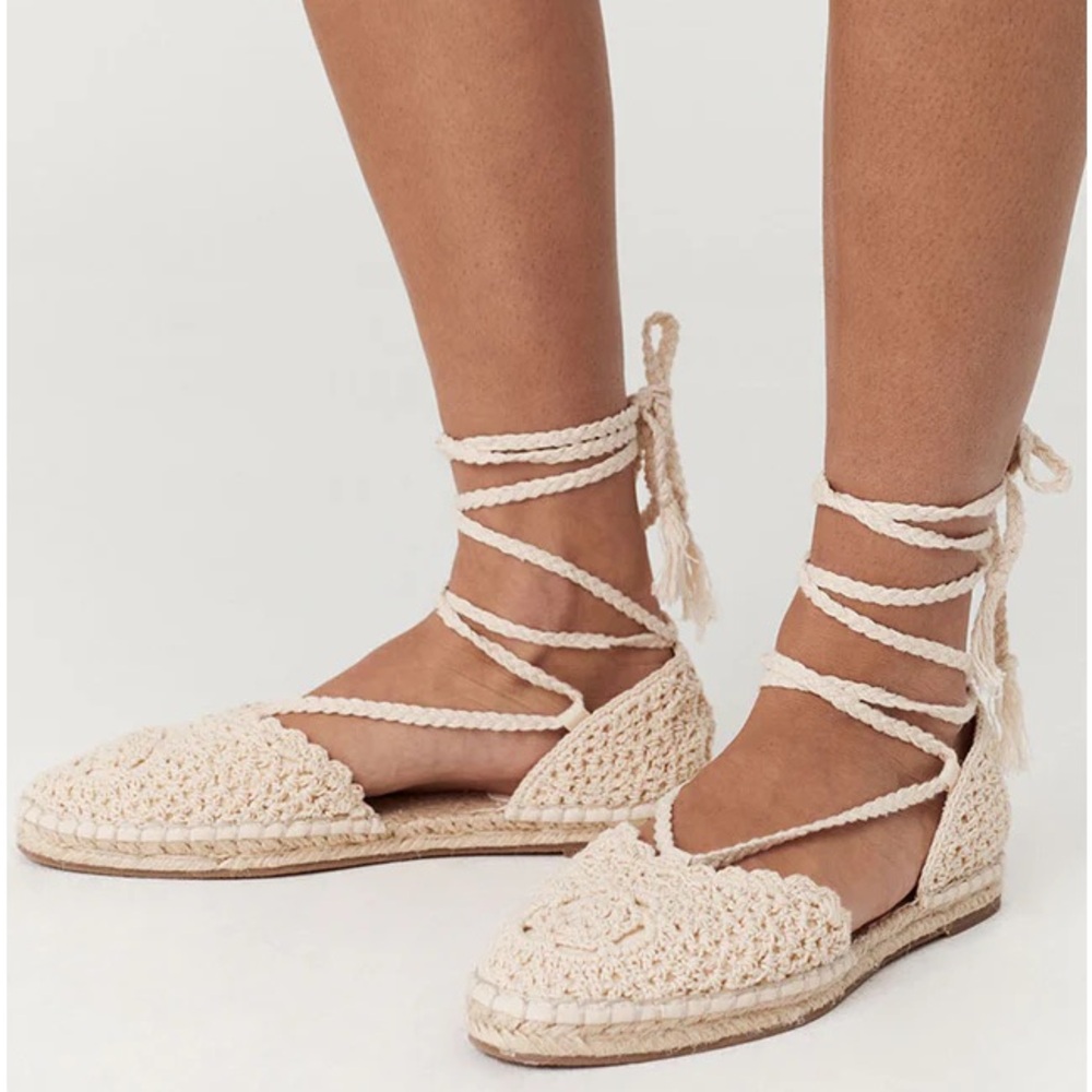 NEW SPELL CROCHET FLATS (39/8)